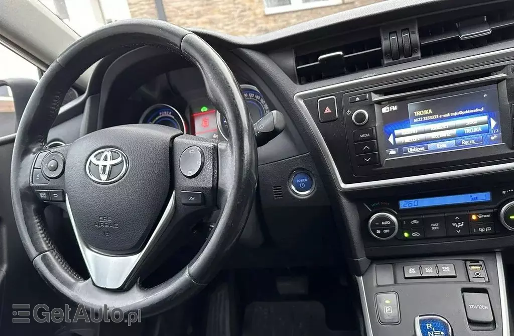 TOYOTA Auris 