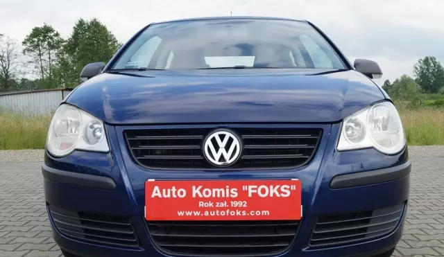 VOLKSWAGEN Polo 