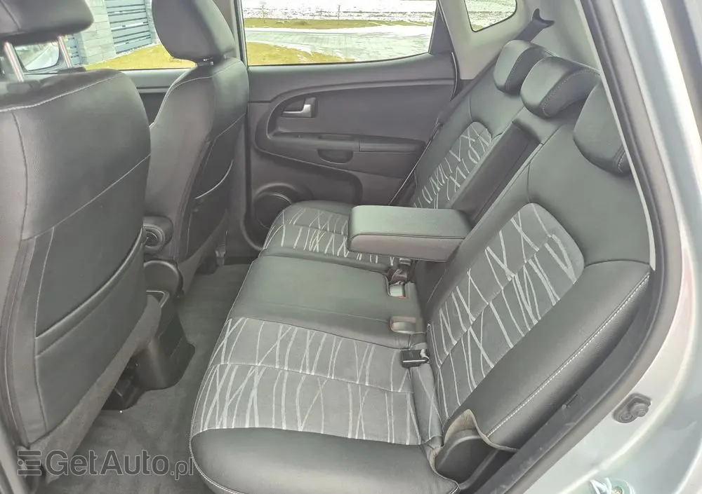 KIA Venga 1.6 CVVT Dream-Team Edition