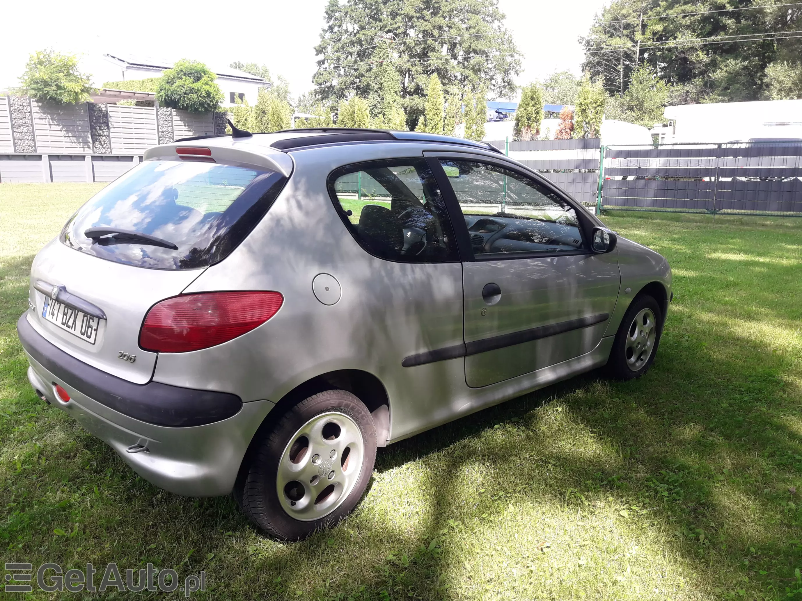 PEUGEOT 206 