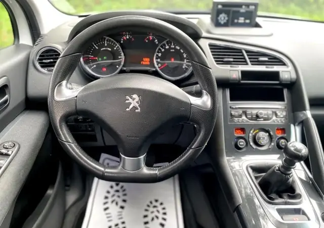 PEUGEOT 3008 1.6 BlueHDi Style S&S