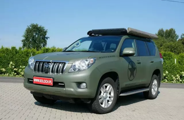 TOYOTA Land Cruiser 