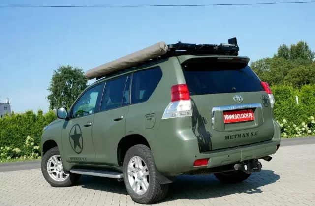 TOYOTA Land Cruiser 