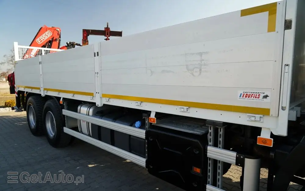 RENAULT C 430 / 6x4 / SKRZYNIOWY 7,2 M + HDS FASSI F215A / WYSÓW 10 M / STEROWANIE RADIOWE / WIDŁY / ROTATOR 