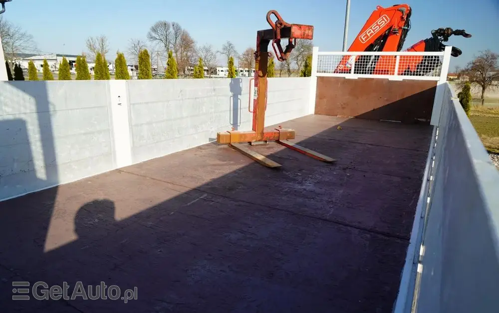 RENAULT C 430 / 6x4 / SKRZYNIOWY 7,2 M + HDS FASSI F215A / WYSÓW 10 M / STEROWANIE RADIOWE / WIDŁY / ROTATOR 