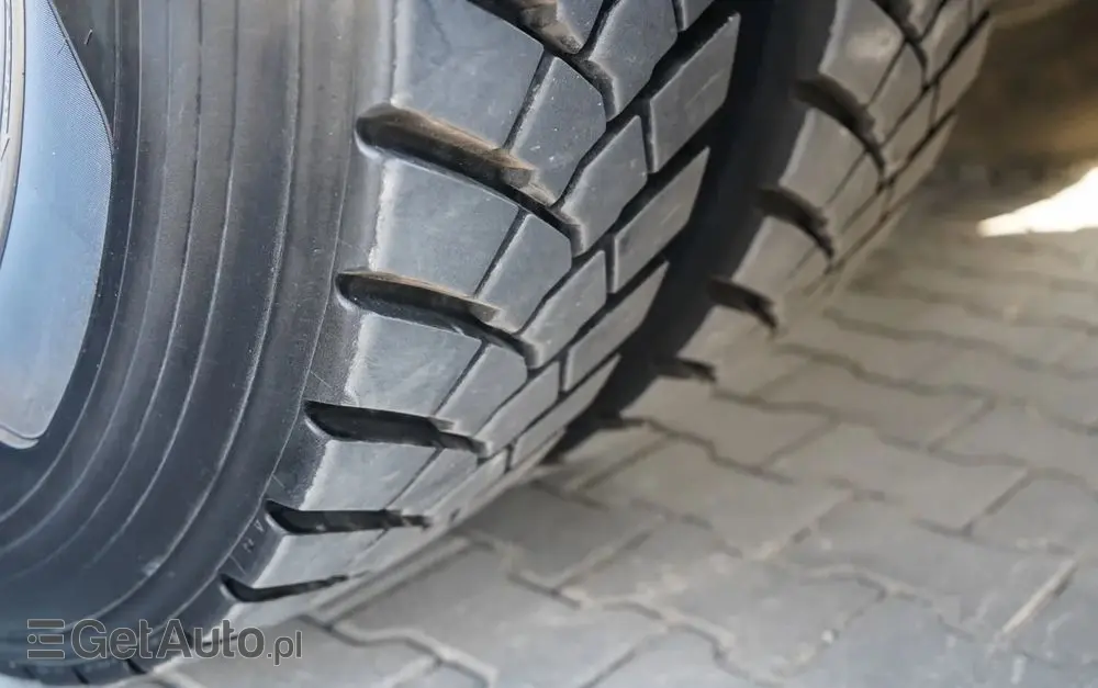 RENAULT C 430 / 6x4 / SKRZYNIOWY 7,2 M + HDS FASSI F215A / WYSÓW 10 M / STEROWANIE RADIOWE / WIDŁY / ROTATOR 