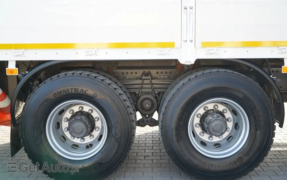 RENAULT C 430 / 6x4 / SKRZYNIOWY 7,2 M + HDS FASSI F215A / WYSÓW 10 M / STEROWANIE RADIOWE / WIDŁY / ROTATOR 