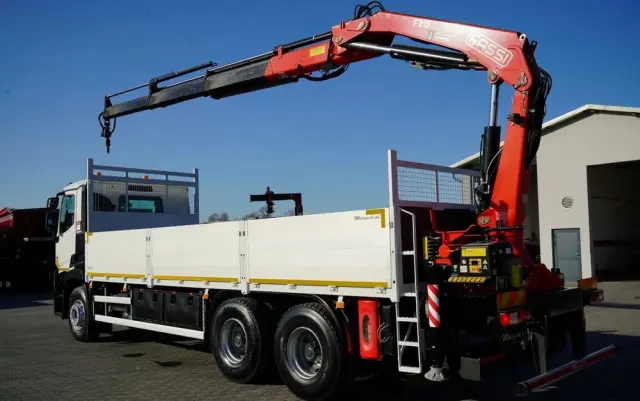 RENAULT C 430 / 6x4 / SKRZYNIOWY 7,2 M + HDS FASSI F215A / WYSÓW 10 M / STEROWANIE RADIOWE / WIDŁY / ROTATOR 