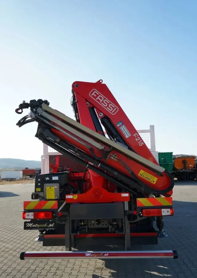 RENAULT C 430 / 6x4 / SKRZYNIOWY 7,2 M + HDS FASSI F215A / WYSÓW 10 M / STEROWANIE RADIOWE / WIDŁY / ROTATOR 