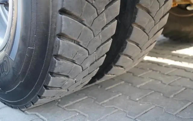 RENAULT C 430 / 6x4 / SKRZYNIOWY 7,2 M + HDS FASSI F215A / WYSÓW 10 M / STEROWANIE RADIOWE / WIDŁY / ROTATOR 