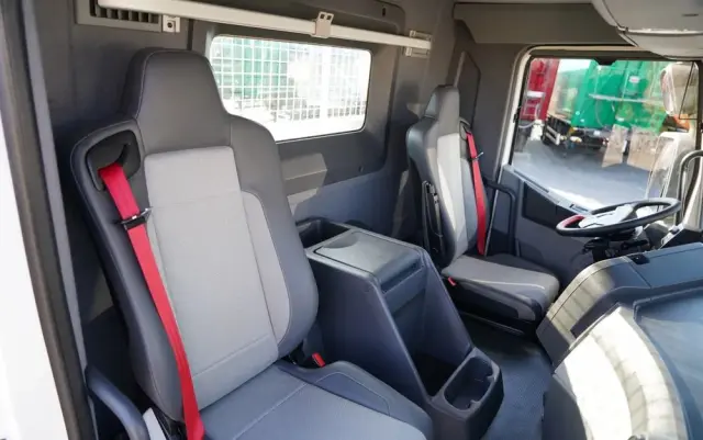 RENAULT C 430 / 6x4 / SKRZYNIOWY 7,2 M + HDS FASSI F215A / WYSÓW 10 M / STEROWANIE RADIOWE / WIDŁY / ROTATOR 