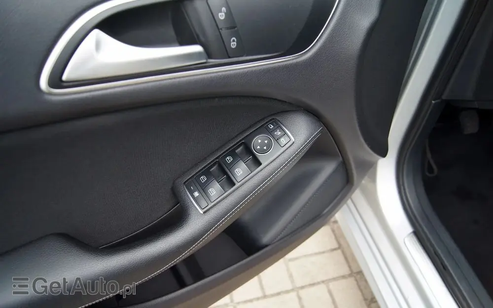 MERCEDES-BENZ Klasa B 180 Style