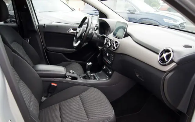 MERCEDES-BENZ Klasa B 180 Style