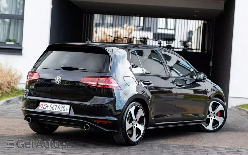 VOLKSWAGEN Golf VII 2.0 TSI BMT GTI Performance DSG
