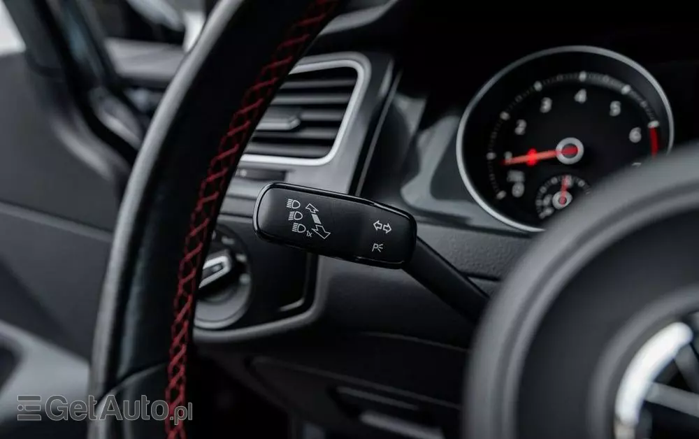 VOLKSWAGEN Golf VII 2.0 TSI BMT GTI Performance DSG