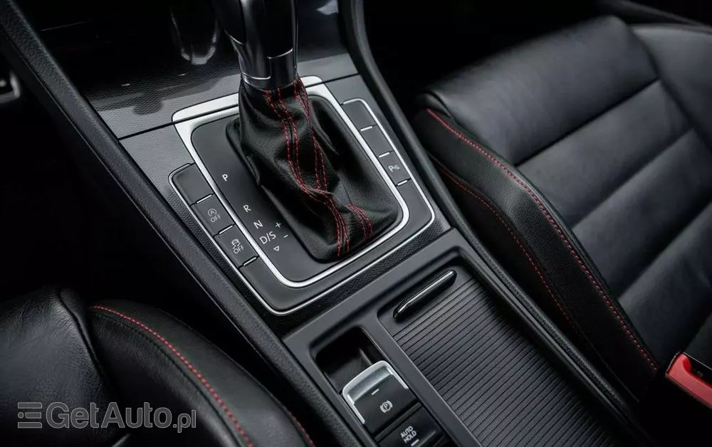 VOLKSWAGEN Golf VII 2.0 TSI BMT GTI Performance DSG