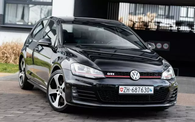 VOLKSWAGEN Golf VII 2.0 TSI BMT GTI Performance DSG