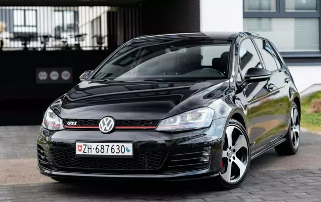 VOLKSWAGEN Golf VII 2.0 TSI BMT GTI Performance DSG