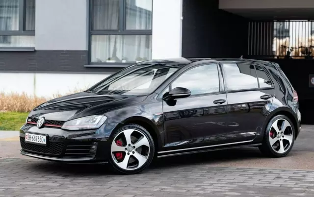 VOLKSWAGEN Golf VII 2.0 TSI BMT GTI Performance DSG