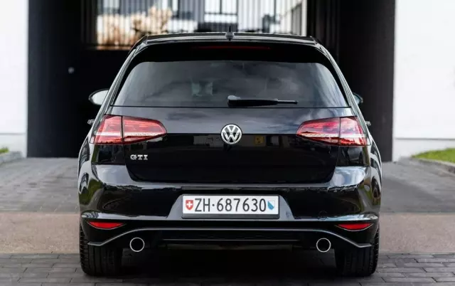 VOLKSWAGEN Golf VII 2.0 TSI BMT GTI Performance DSG