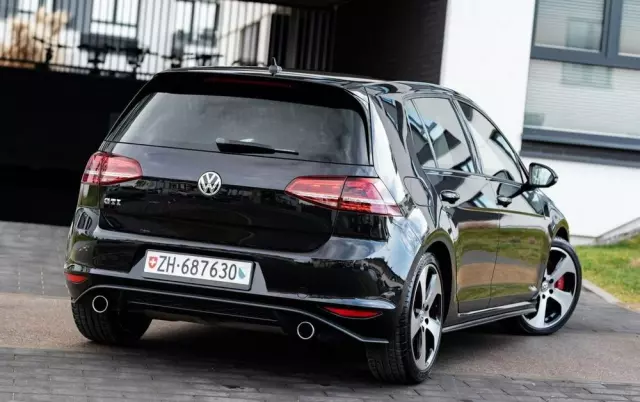 VOLKSWAGEN Golf VII 2.0 TSI BMT GTI Performance DSG