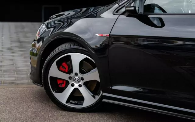 VOLKSWAGEN Golf VII 2.0 TSI BMT GTI Performance DSG