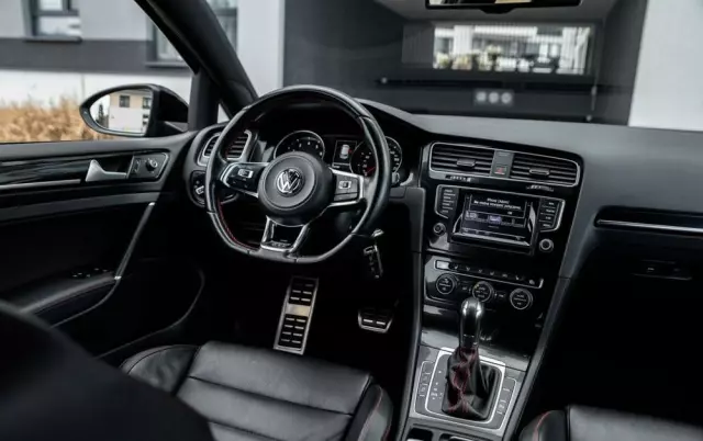 VOLKSWAGEN Golf VII 2.0 TSI BMT GTI Performance DSG