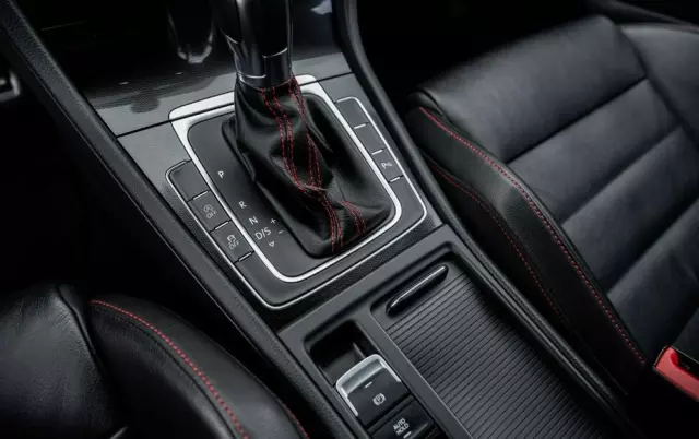 VOLKSWAGEN Golf VII 2.0 TSI BMT GTI Performance DSG