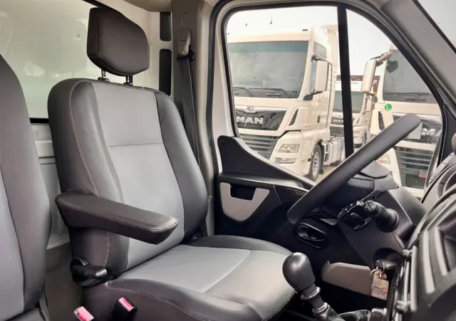 RENAULT MASTER 2.3 125KM BEZ ADBLUE / WYWROTKA GRUAU / WYCIĄG / FAKTURA VAT 23% 