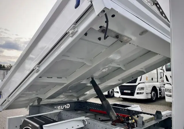 RENAULT MASTER 2.3 125KM BEZ ADBLUE / WYWROTKA GRUAU / WYCIĄG / FAKTURA VAT 23% 