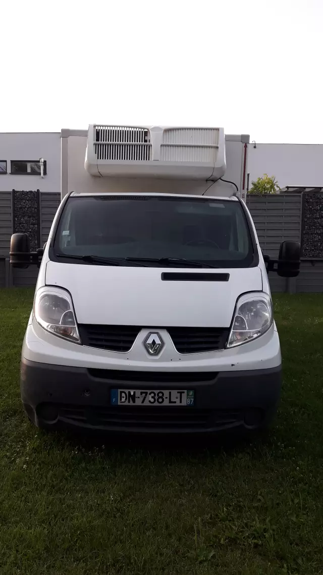 RENAULT Trafic 