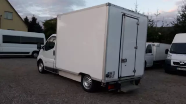 RENAULT Trafic 