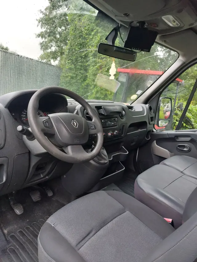 RENAULT Master Kontener