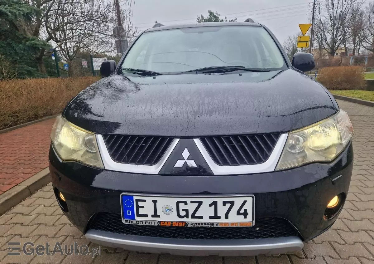 MITSUBISHI Outlander 2.0 DI-D 4WD Invite