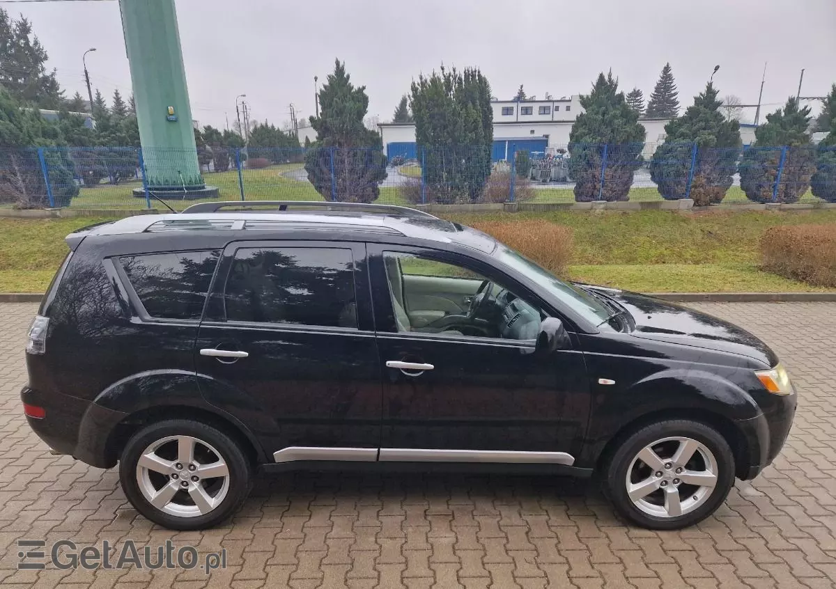 MITSUBISHI Outlander 2.0 DI-D 4WD Invite