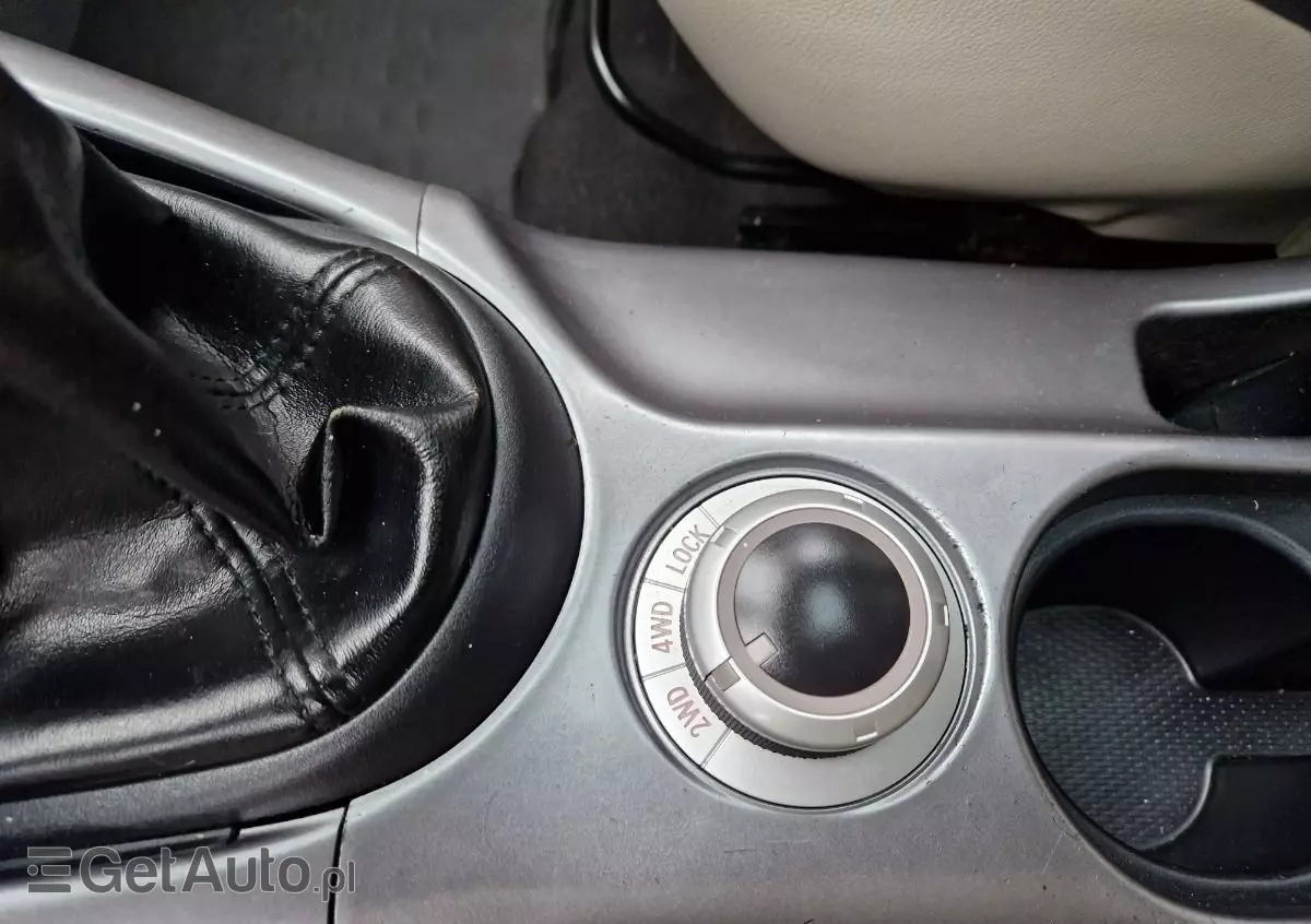 MITSUBISHI Outlander 2.0 DI-D 4WD Invite