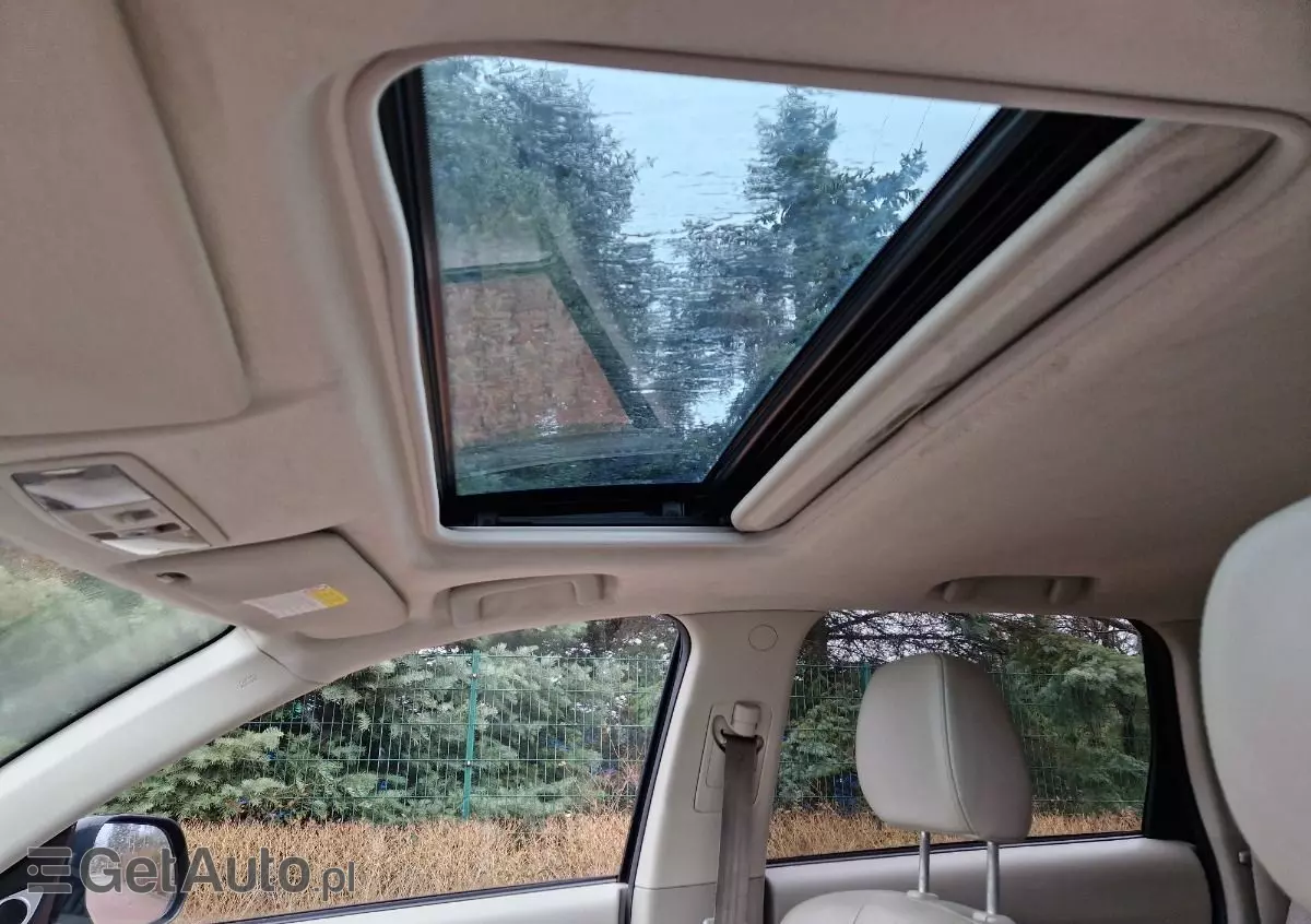 MITSUBISHI Outlander 2.0 DI-D 4WD Invite