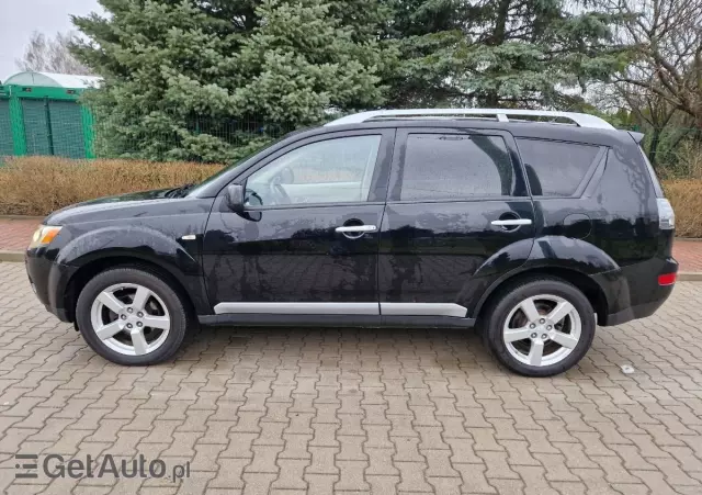 MITSUBISHI Outlander 2.0 DI-D 4WD Invite