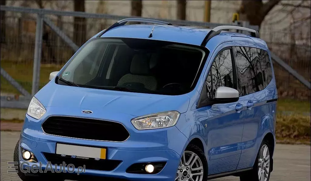 FORD Tourneo Courier 