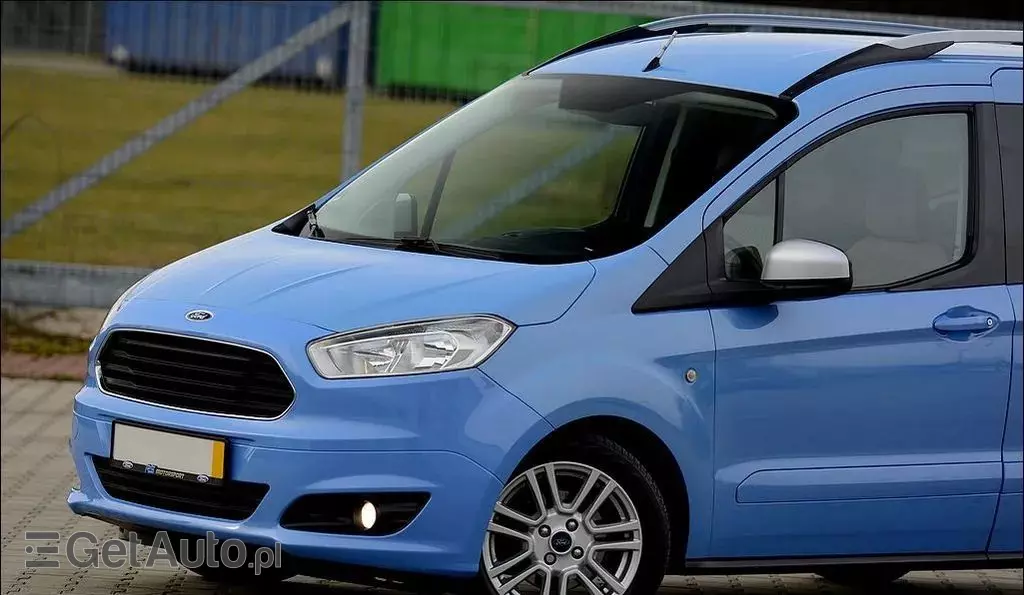 FORD Tourneo Courier 