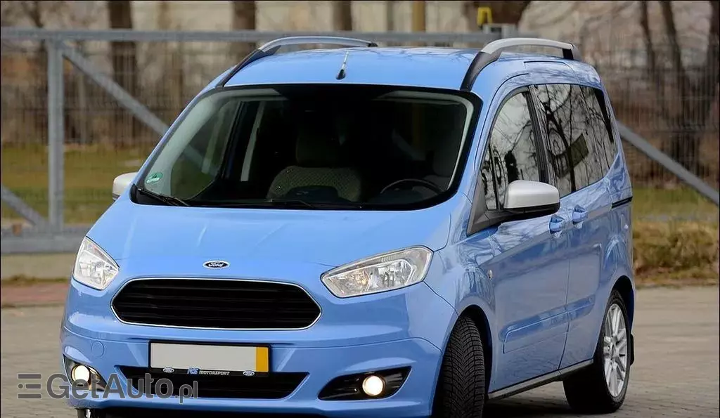 FORD Tourneo Courier 