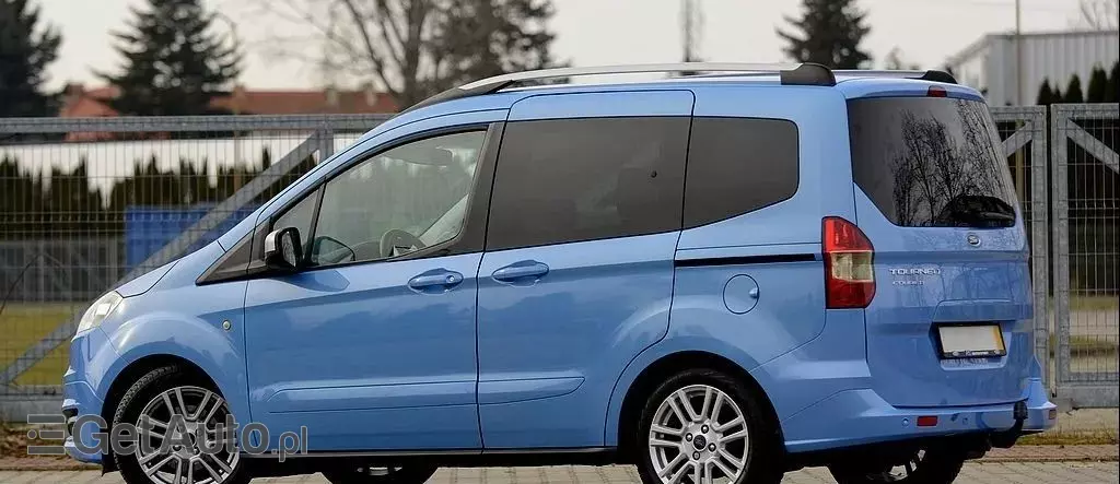 FORD Tourneo Courier 