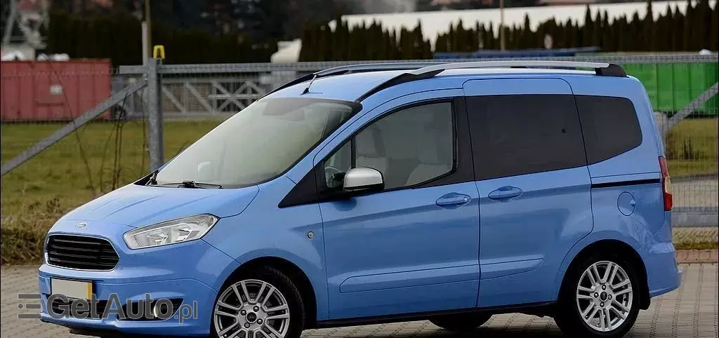 FORD Tourneo Courier 