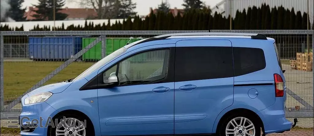 FORD Tourneo Courier 