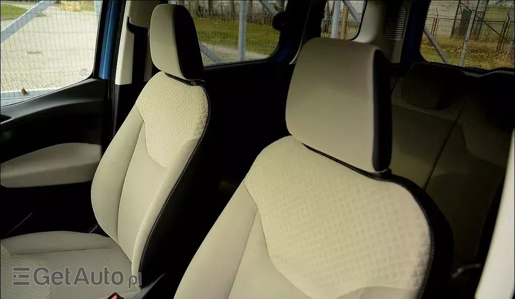 FORD Tourneo Courier 