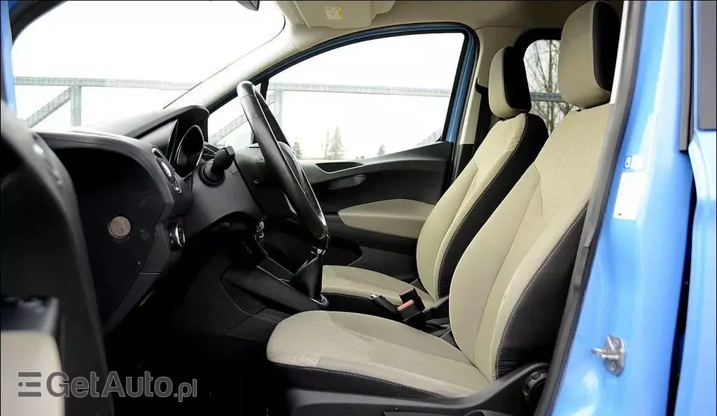 FORD Tourneo Courier 