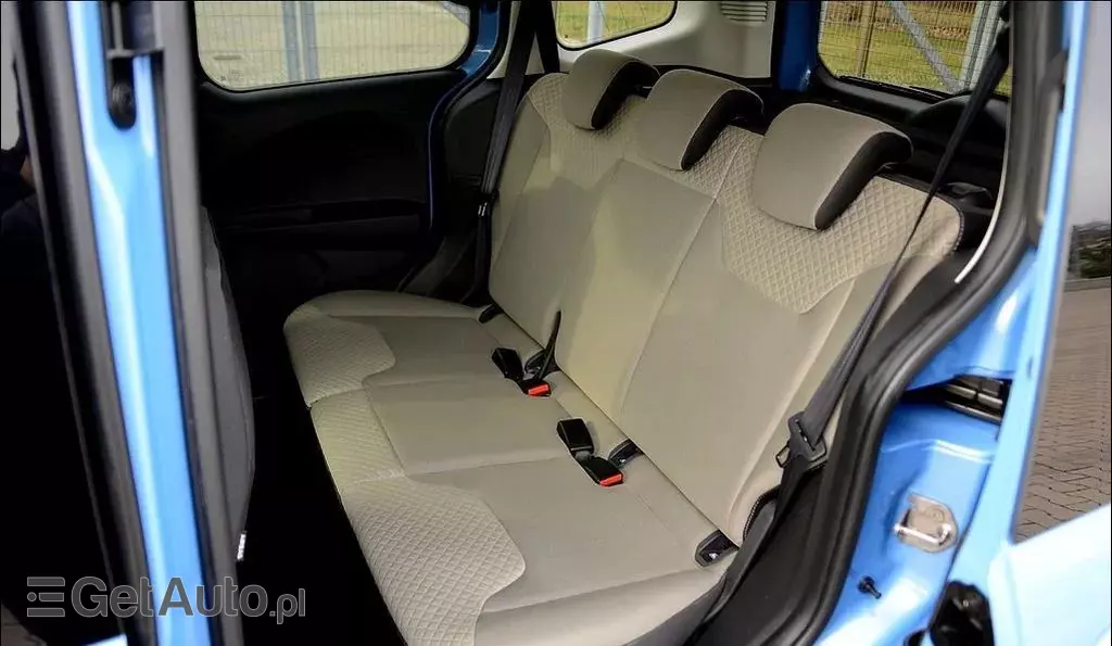 FORD Tourneo Courier 