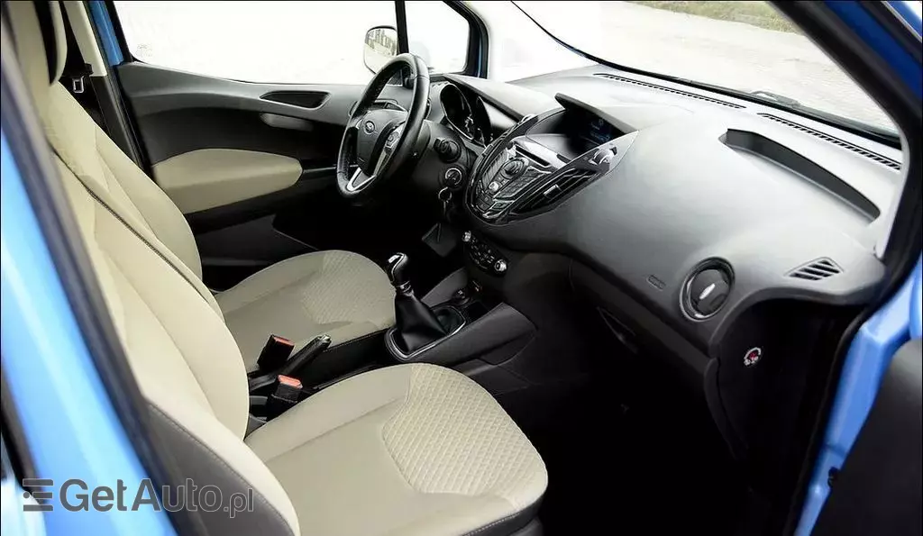 FORD Tourneo Courier 