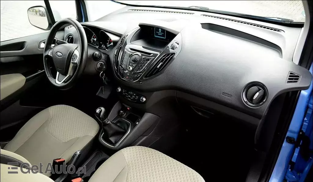 FORD Tourneo Courier 