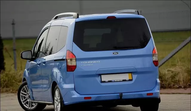 FORD Tourneo Courier 